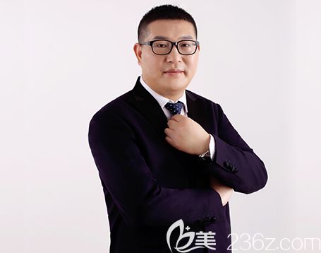 口腔全科院长谢衡锋